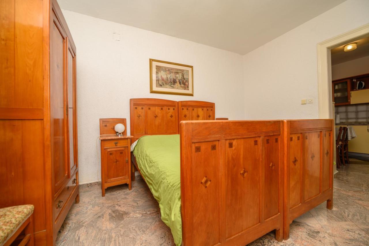 Apartmani Loreta Mali Losinj Exterior photo